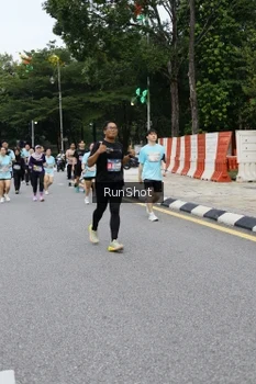 Runner Photo 4300623