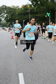 Runner Photo 4300626