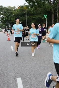 Runner Photo 4300633