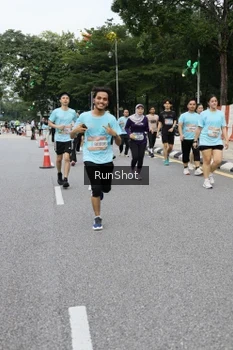 Runner Photo 4300637