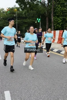 Runner Photo 4300641