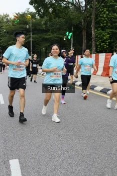 Runner Photo 4300642