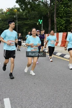 Runner Photo 4300643