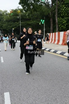 Runner Photo 4300646