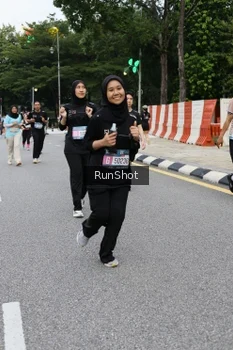 Runner Photo 4300653