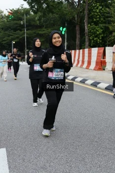 Runner Photo 4300655