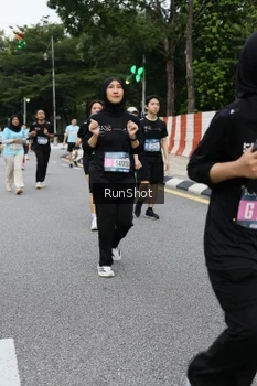 Runner Photo 4300658