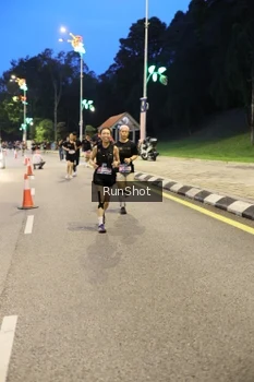 Runner Photo 4300659