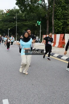 Runner Photo 4300668