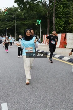 Runner Photo 4300669