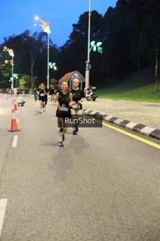 Runner Photo 4300674