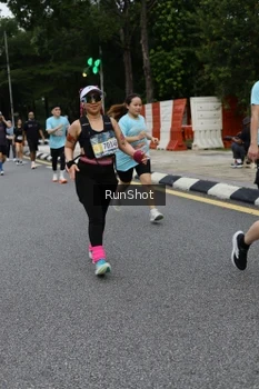 Runner Photo 4300681