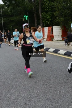 Runner Photo 4300684