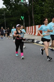 Runner Photo 4300685