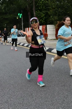 Runner Photo 4300691