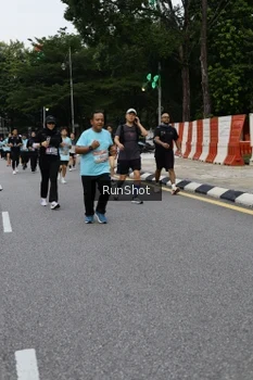Runner Photo 4300705