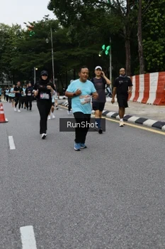 Runner Photo 4300706