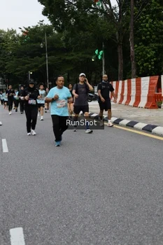 Runner Photo 4300710