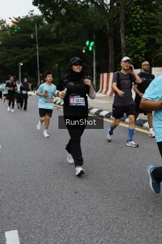Runner Photo 4300712