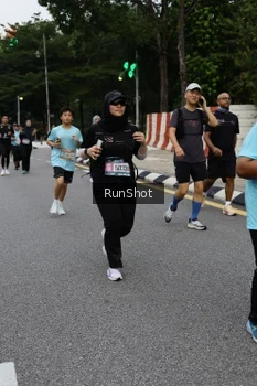 Runner Photo 4300716