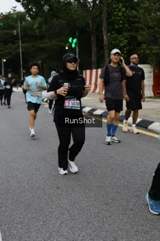 Runner Photo 4300717