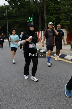 Runner Photo 4300718