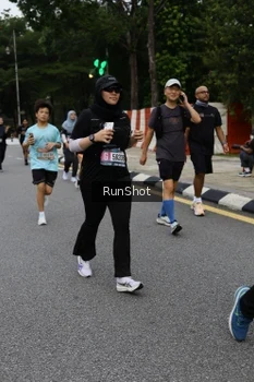 Runner Photo 4300719
