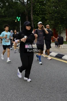 Runner Photo 4300724