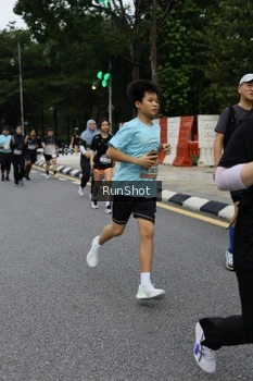 Runner Photo 4300727