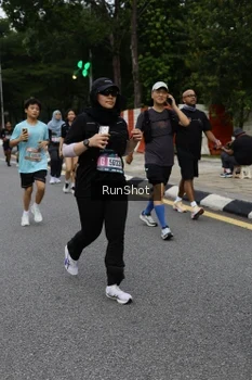 Runner Photo 4300732