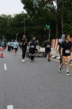 Runner Photo 4300734