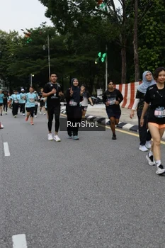 Runner Photo 4300736