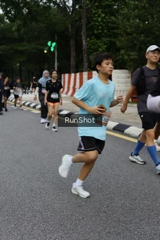 Runner Photo 4300738