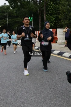Runner Photo 4300745