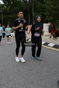 Runner Photo 4300750