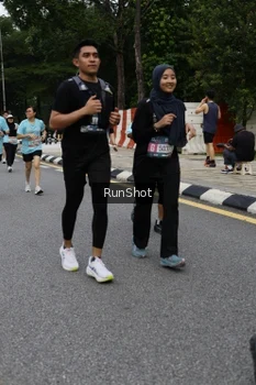 Runner Photo 4300751