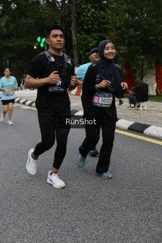 Runner Photo 4300757