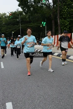 Runner Photo 4300762