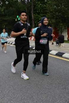 Runner Photo 4300764