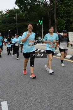 Runner Photo 4300765
