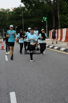 Runner Photo 4300772
