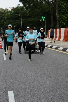 Runner Photo 4300773