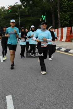 Runner Photo 4300784