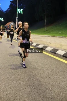 Runner Photo 4300792