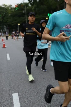 Runner Photo 4300793