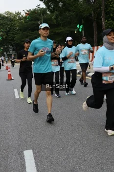 Runner Photo 4300798
