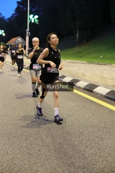 Runner Photo 4300806