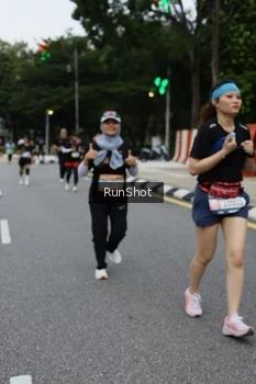 Runner Photo 4300811