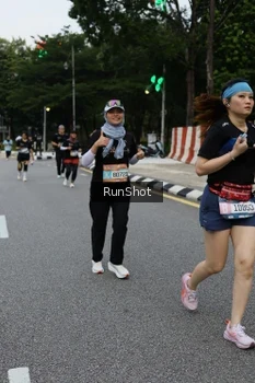 Runner Photo 4300813
