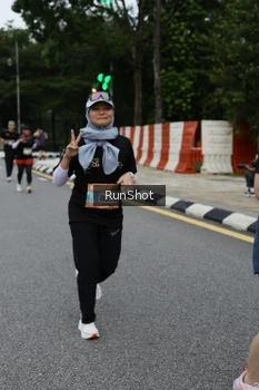 Runner Photo 4300817